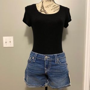 True Religion Jean Shorts Size 27 NWT (shorts)